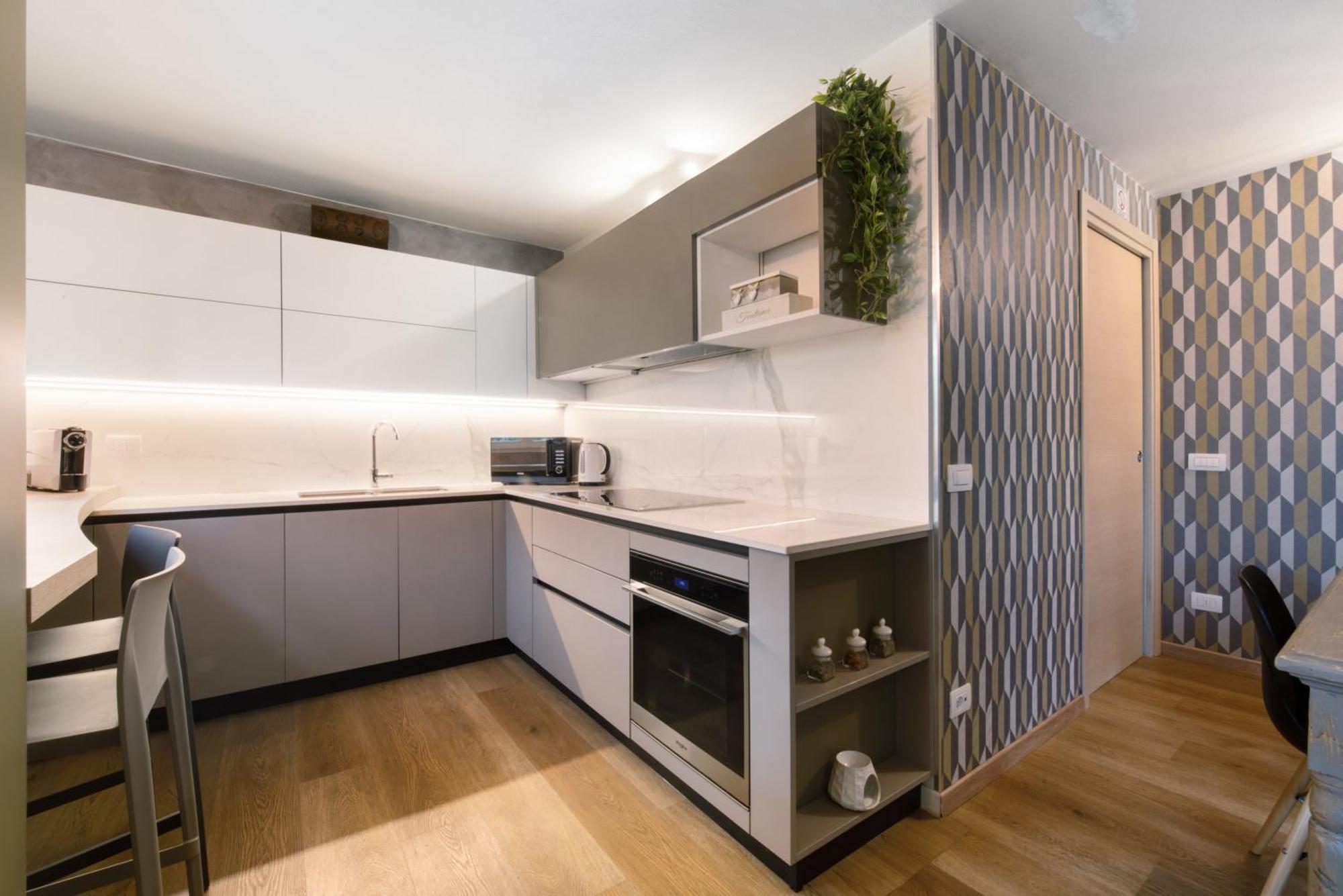 Aloha Lake Apartments مانديلو ديل لاريو المظهر الخارجي الصورة