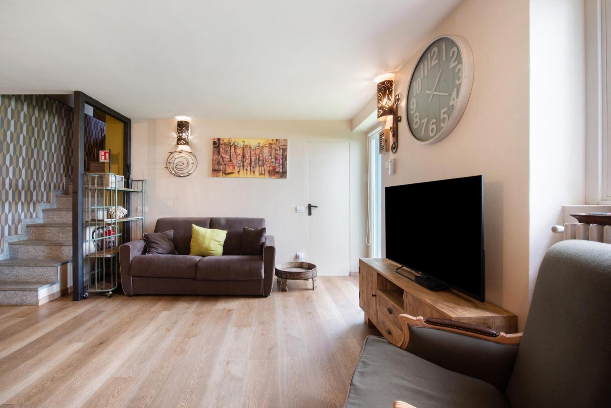 Aloha Lake Apartments مانديلو ديل لاريو المظهر الخارجي الصورة